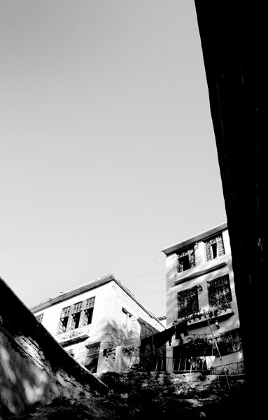 http://www.negarkhaneh.ir/UserGallery/2010/8/ls4eedl_16120000_3.jpg